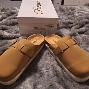 Forever Camel Slip-On Clogs